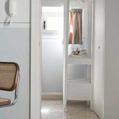 Casa La Piazza アパート クトロフィアーノ