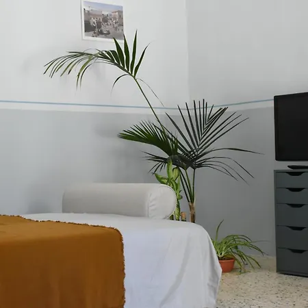 Casa La Piazza クトロフィアーノ