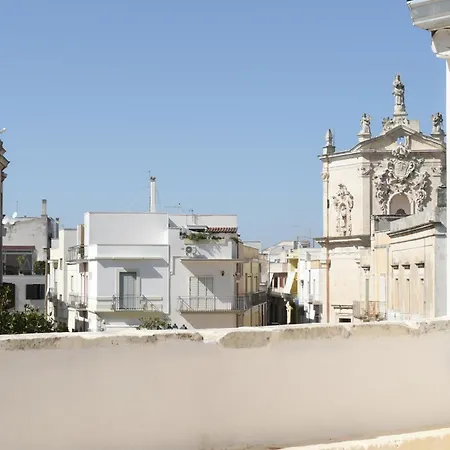 Casa La Piazza クトロフィアーノ